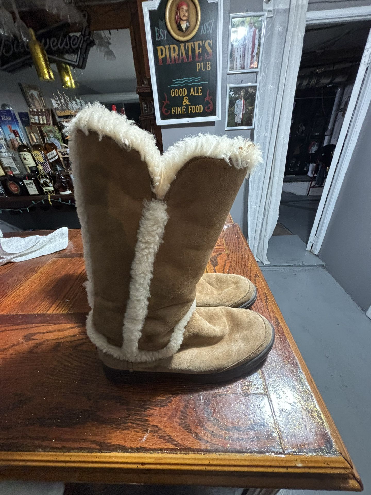 Uggs Each $30 Size 7