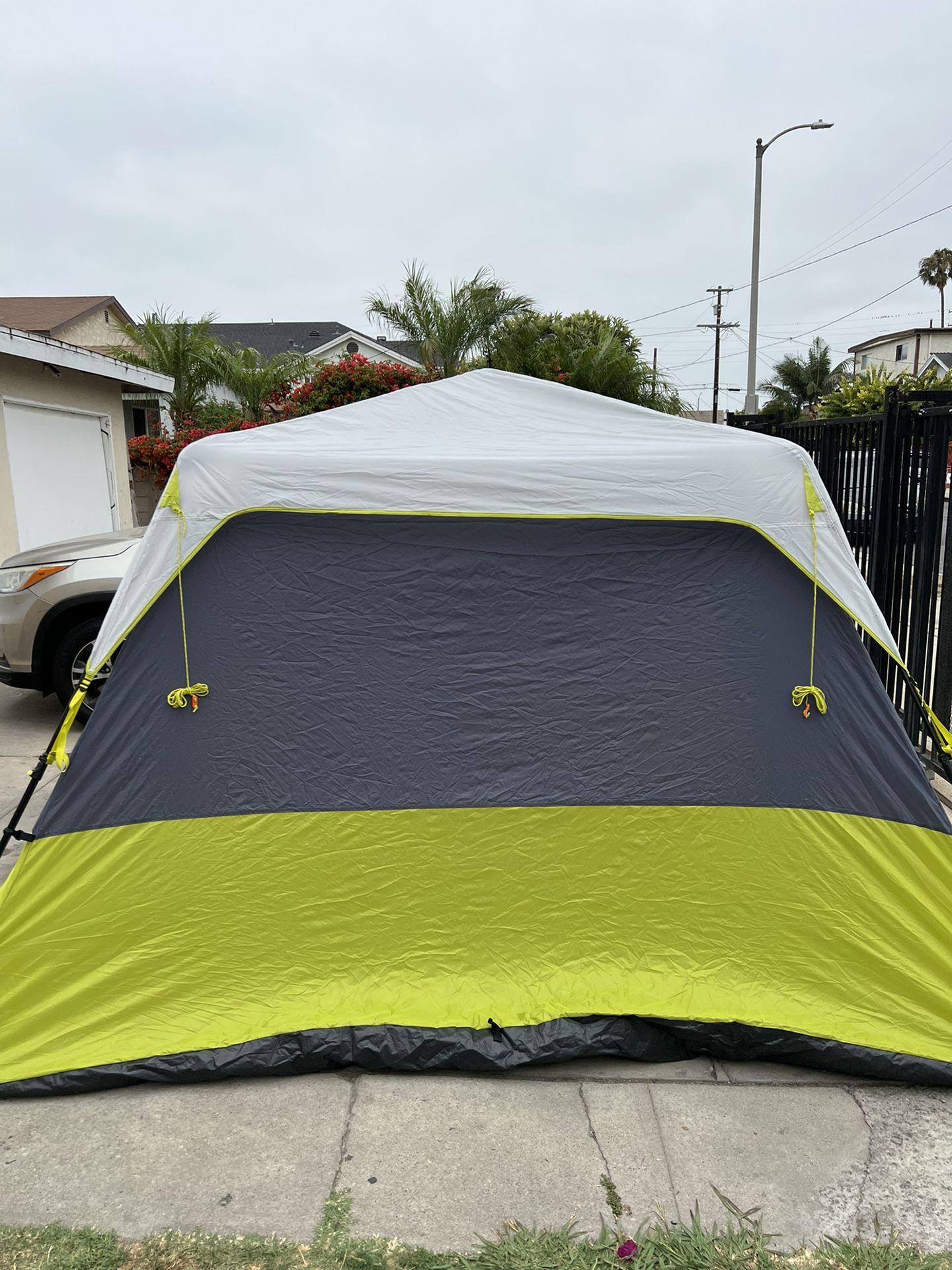 CORE INSTANT CABIN TENT 6 PERSONS Sports & Outdoors