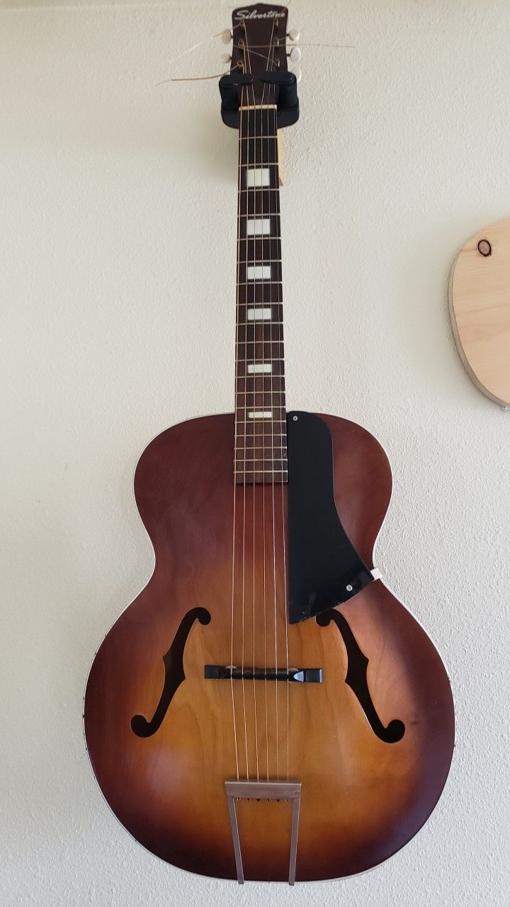 1962 Original Silvertone Archtop Guitar With Case