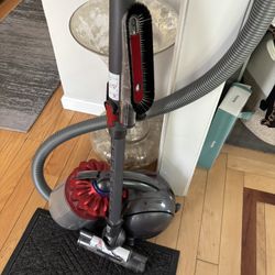 Dyson Rollerball Vacuum 