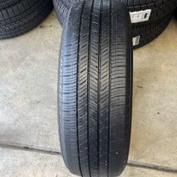 235 60 18 Kumho Solus TA51a