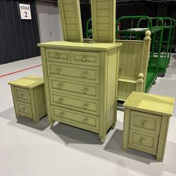 Green Bedroom Set Wooden