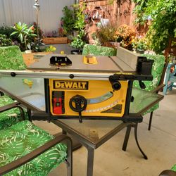 Dewalt 15 Amp Corded 10 in. Job Site Table saw. Stand Not Included used in good working condition I am selling it exactly as seen in the photo