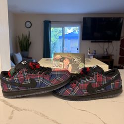 Nardwuar × Nike Dunk Low SB