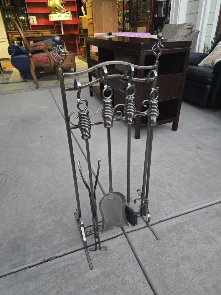30'' 4 Piece Stainless Steel Fireset with Spring Handles.