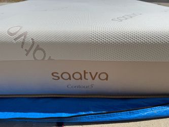 Saatva Contour5 Queen Mattress, Medium