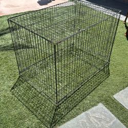 Metal dog crate