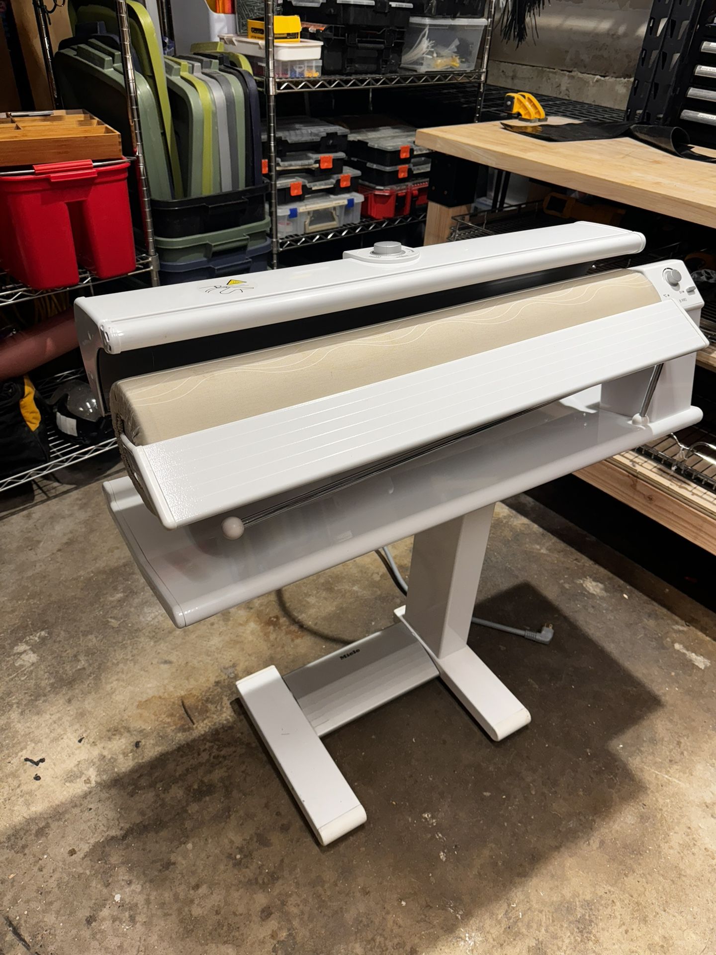 Miele B 990 E Rotary Iron