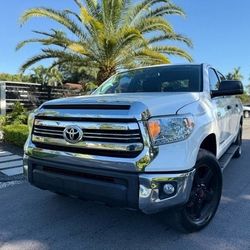 2017 Toyota Tundra 4WD SR5 