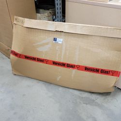 Merceds-Benz Front Side Window 222-720-03-18