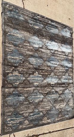 Value $150Luxury Blue and Gray Geometric Area Rug like new