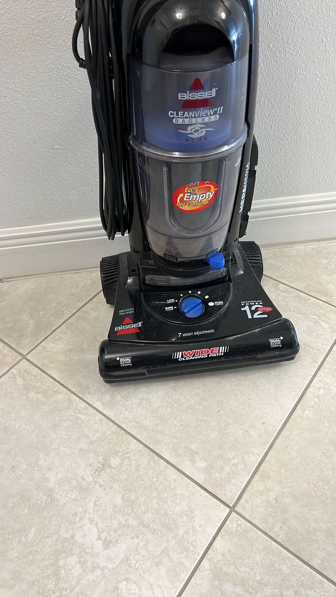 Bissell Vacuum Cleaner $25