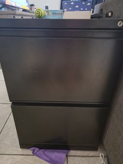 FREE File cabinet - West Covina - RESERVED (Pending pick up)