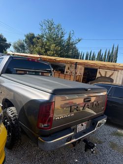 Dodge ram bed cover