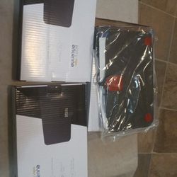 New Bundle 3 HDTV Indoor Outdoor Antennas That Goes Up To 30 Mi All Three Brand New Sold As A Bundle Or I Can Sell Them Separate