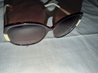 VINTAGE COLE HAAN SUNGLASSES WITH WHITE ARMS & A BROWN FRAME