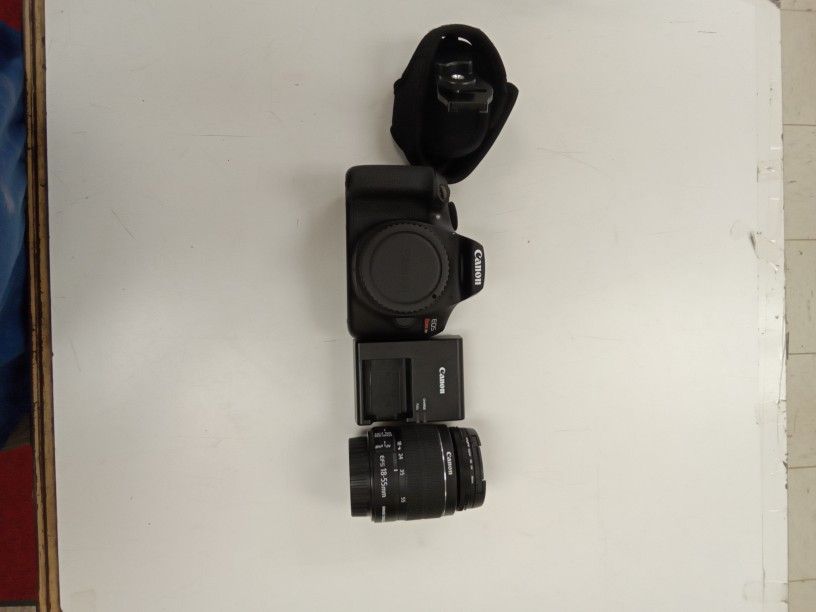 Used  Canon  rebel T6 camera with bag