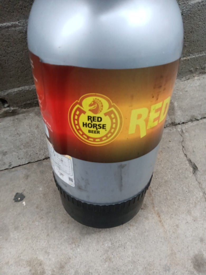 Unopened Red Horse 6.4 Gallon Keg