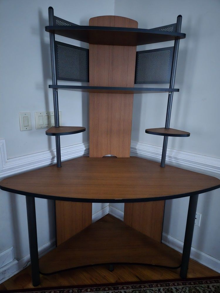 Home Office Desk And Shelves