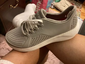 **** LiteRide By Crocs  ****    Size W6   
