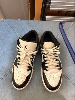 Black Jordan’s size 12