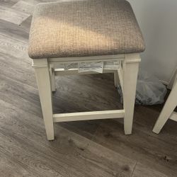 Stools Island Bobs Furniture