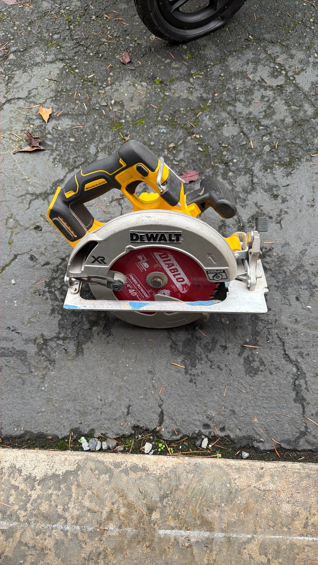 Dewalt 7 1/4 Skil Saw
