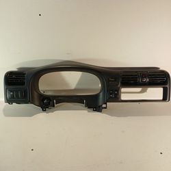 Isuzu rodeo cluster bezel