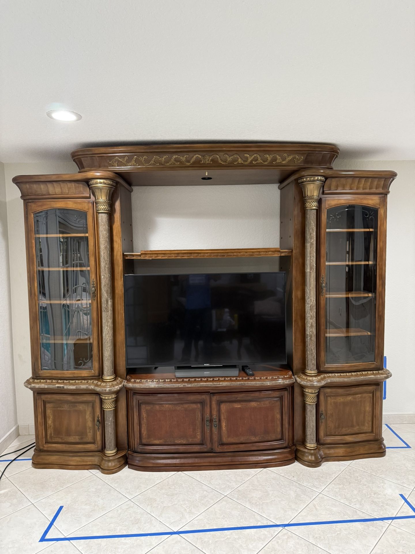 High End TV Wall Unit Torino Collection AICO