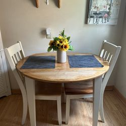 Kitchen table And chairs 