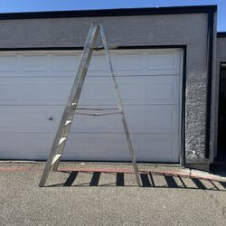 8 ft Aluminum ladder