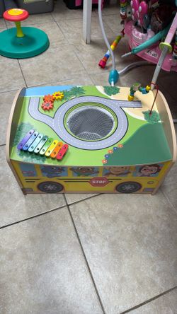 CoComelon Wheels on The Bus Wooden Activity Table