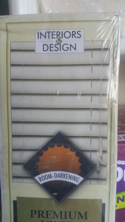 Window blind. Perciana Para Ventana beige