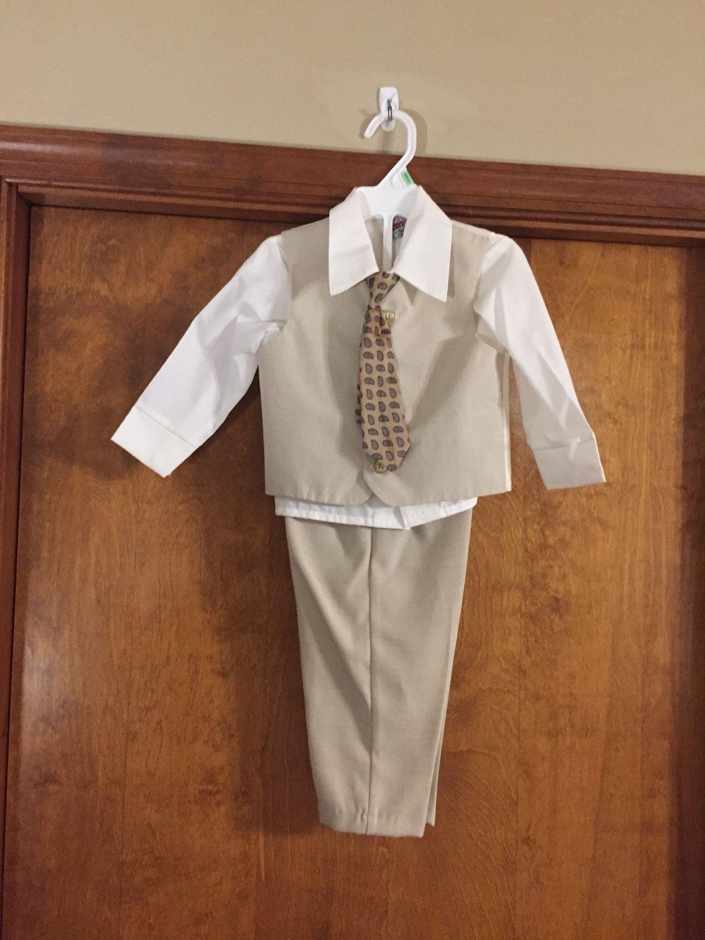Kids boys Suit Size 18 months