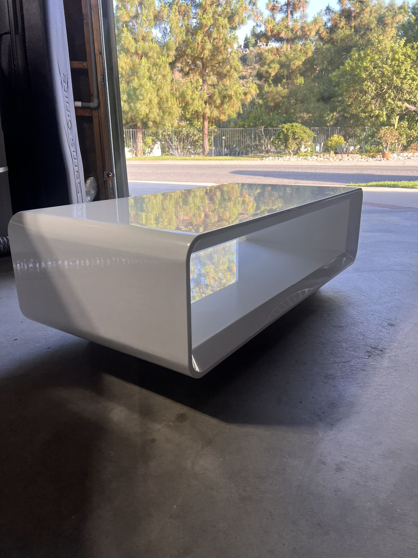 White High Gloss Coffee Table