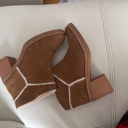 Ugg Brown Ankle Boot