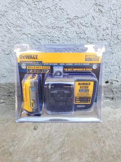 Dewalt Battery Powerstack + Charger 20v