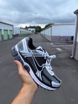 Nike Vomero black grey size 9
