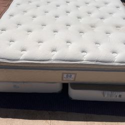 DISPLAY MODEL SEALY CAL KING PILLOWTOP MATTRESS ONLY