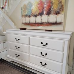SOLID WOOD DRESSER 6 DRAWERS DELIVERY AVAILABLE
