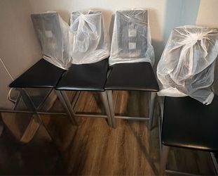Set of 4 Black Faux Leather Dining/Bar Chairs