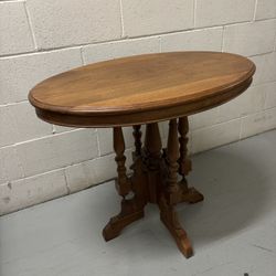 Antique Victorian Oval Parlor Accent Table 