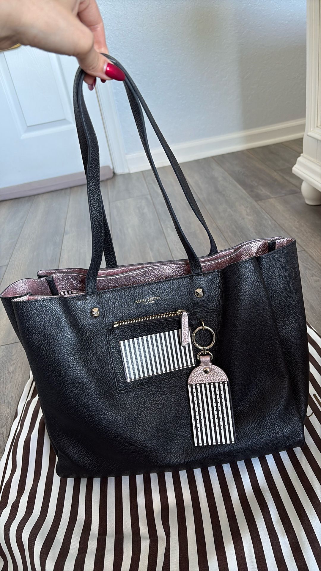 Henri Bendel Tote Bag With Wallet And Convertible Crossbody 