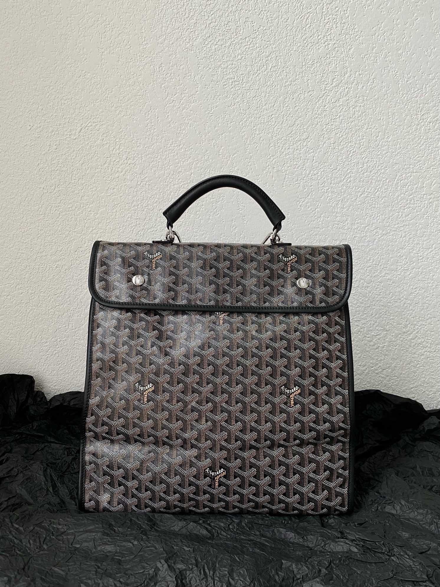 we sale goyard bags online