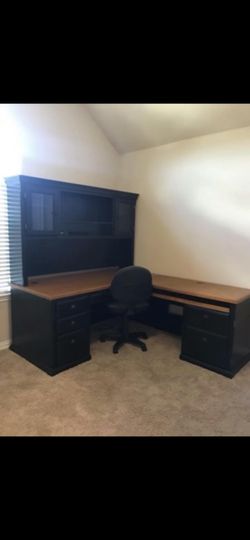 Desk, Hutch, File Drawer