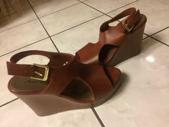 Wedges heels-brown size 10