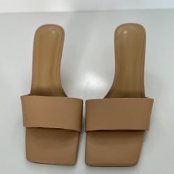 Tony Bianco Aaliyah Mule Biscuit Capretto