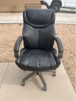 La-Z-Boy Arcadian Ergonomic Bonded Leather Swivel Executive Office Desk Chair