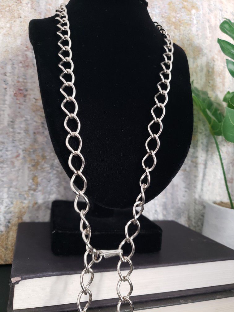Laso Style Silver Necklace 