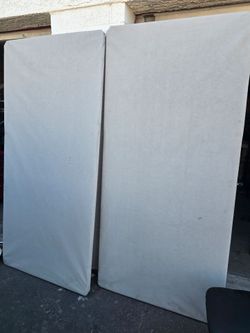 King Size Bedroom Boxspring / Bed Slats